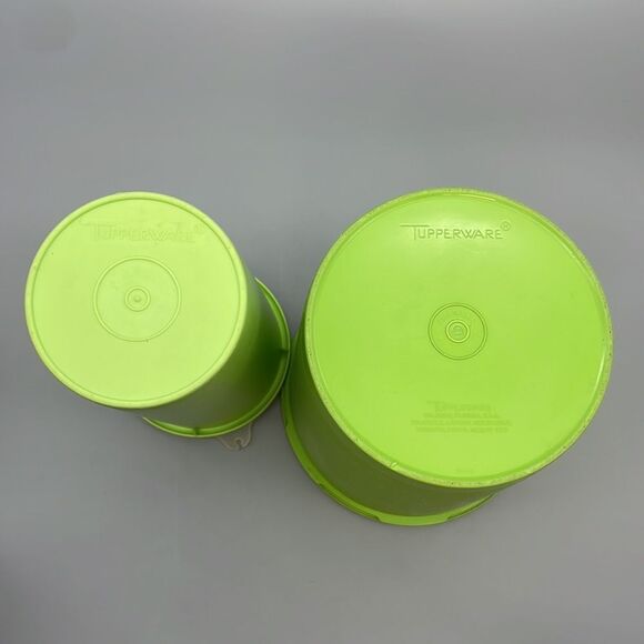 Vintage Tupperware Servalier Storage Canister Lime Green and 261 1 QT Pitcher - Picture 6 of 15